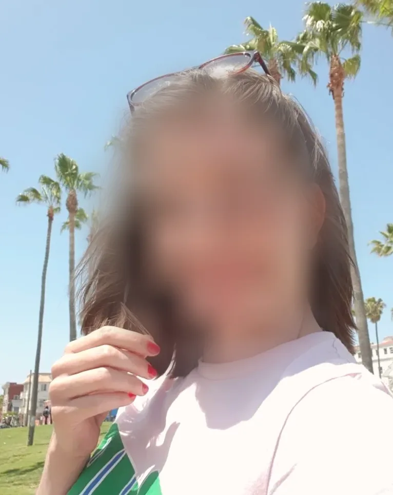 Amira, 31