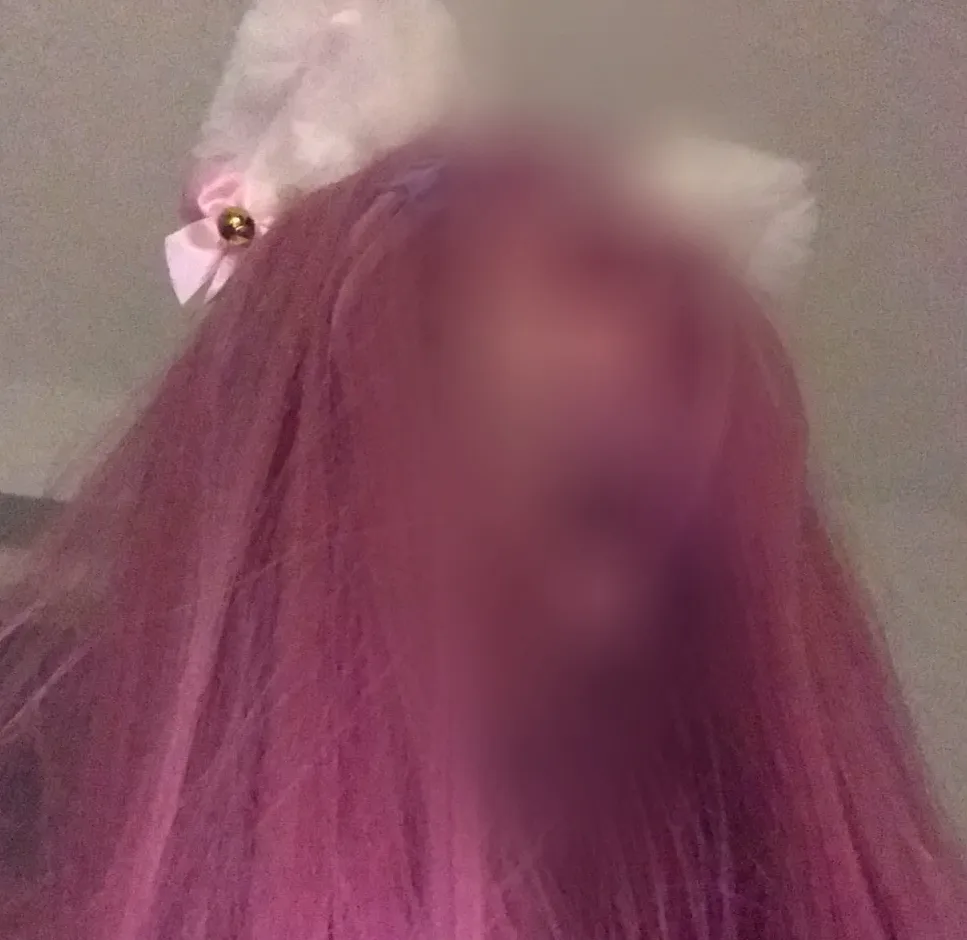 Naomi, 22