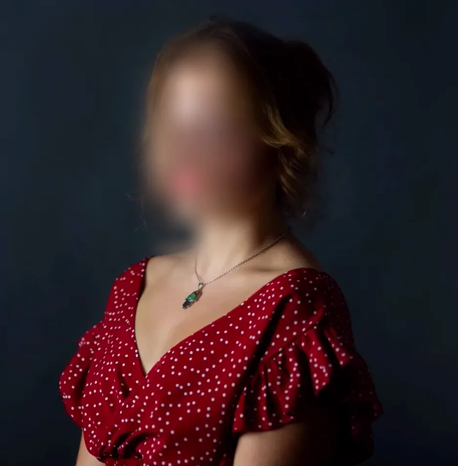 Samantha, 25