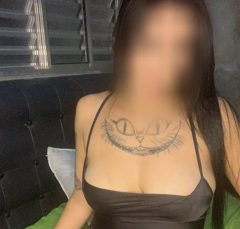 Victoria, 27